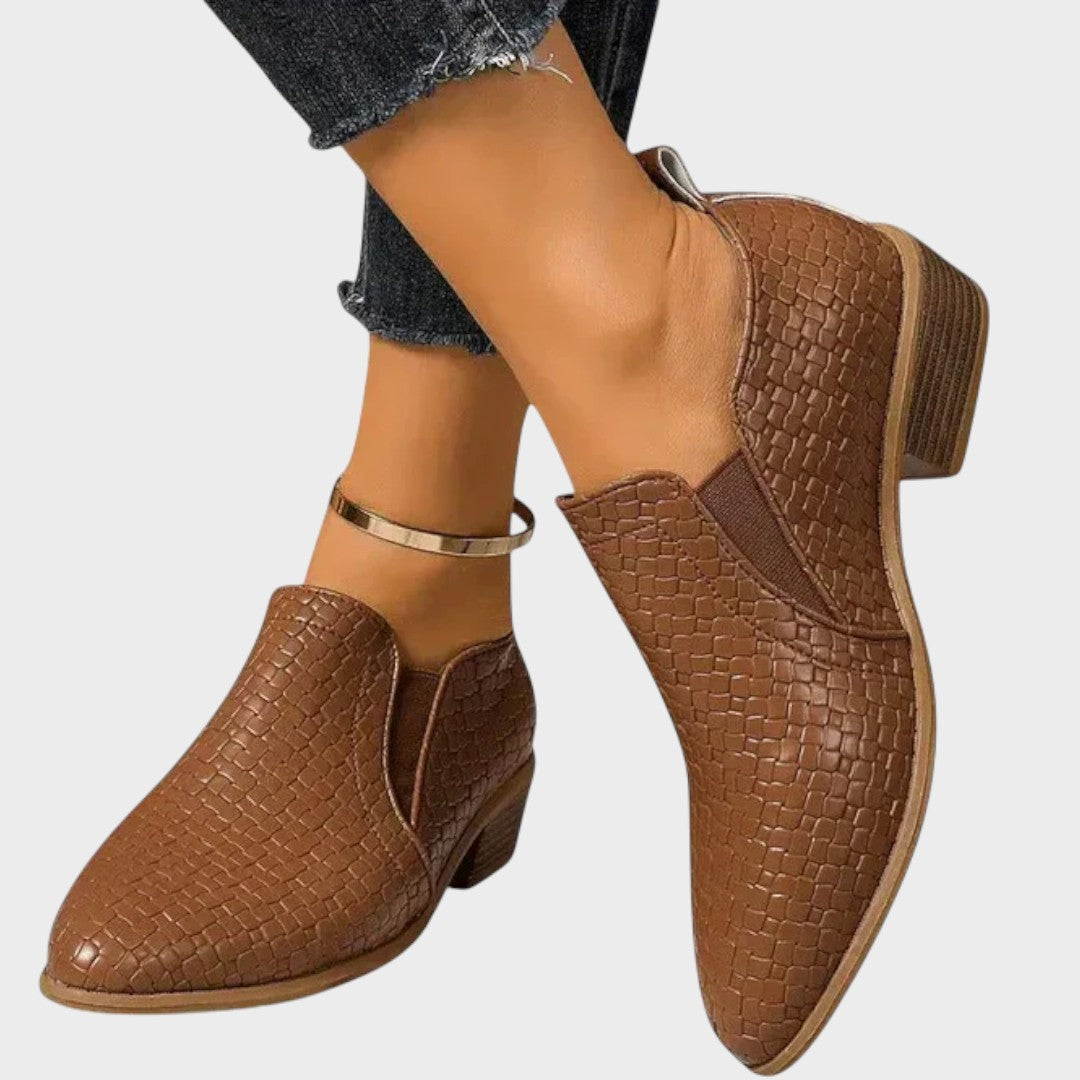 Zavira | Zapatos de Charol con Tacón Medio