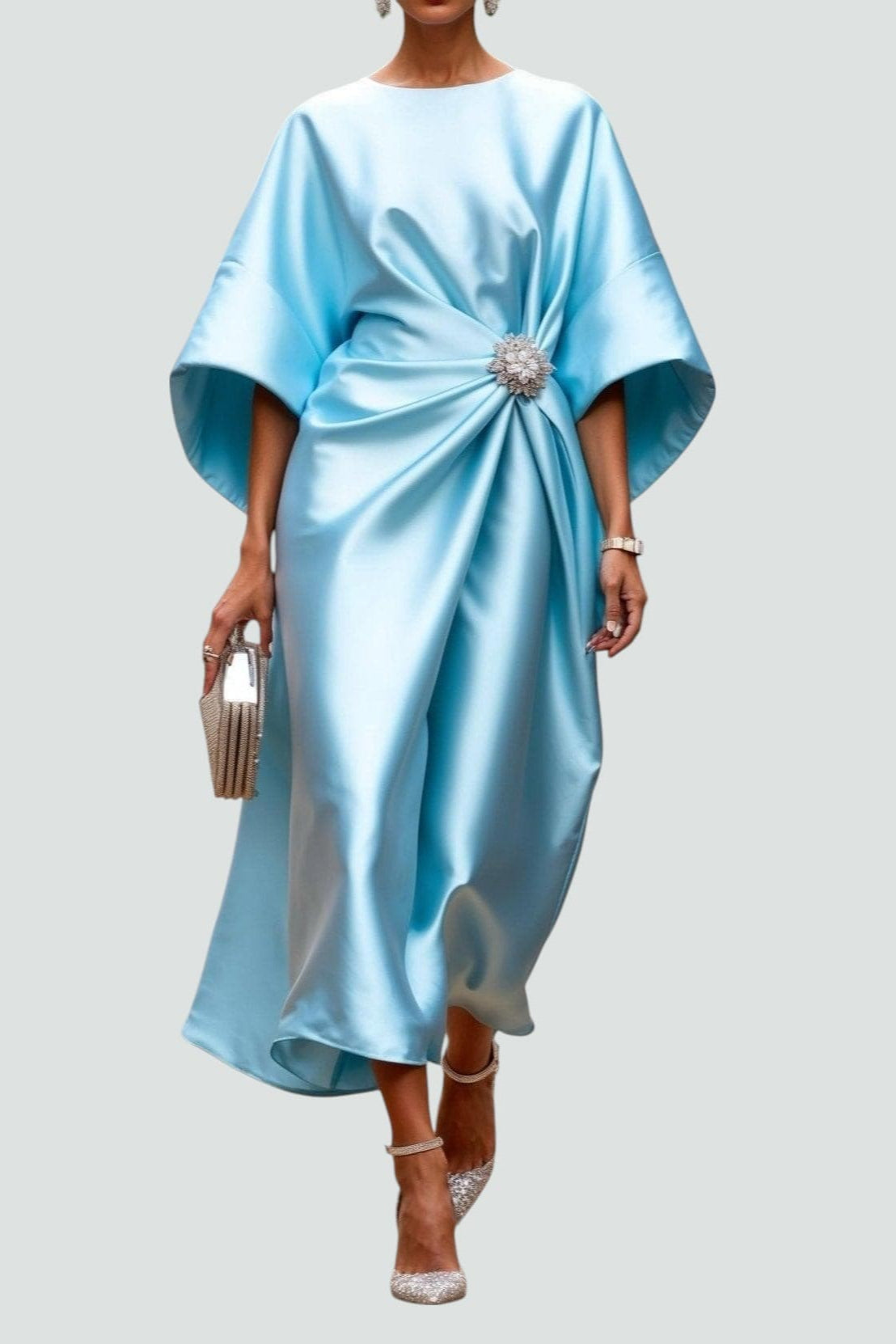 ELISA | Vestido Elegante Satinado con Drapeado y Broche Joya