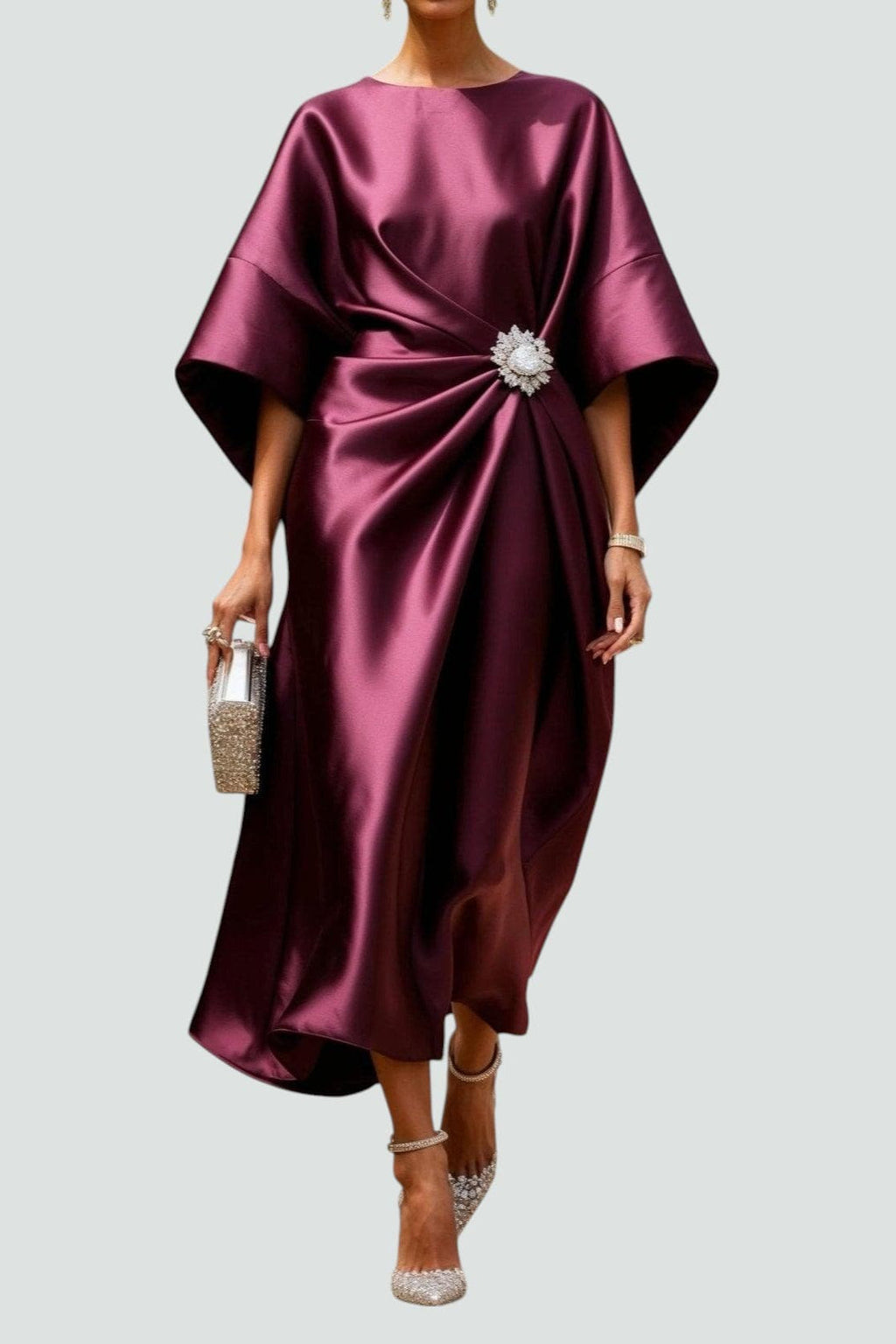 ELISA | Vestido Elegante Satinado con Drapeado y Broche Joya