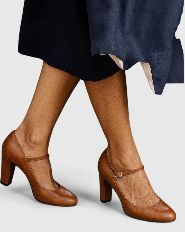 María | Elegantes Tacones