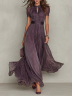 Flavia | Vestido largo violeta con escote en forma de llave, borde de encaje de chiffon