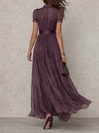 Flavia | Vestido largo violeta con escote en forma de llave, borde de encaje de chiffon